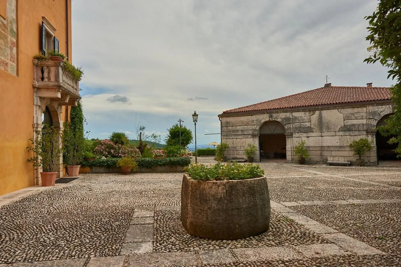 Torre Di Terzolan With Pool, Jacuzzi And Golf Putt Villa Verona
