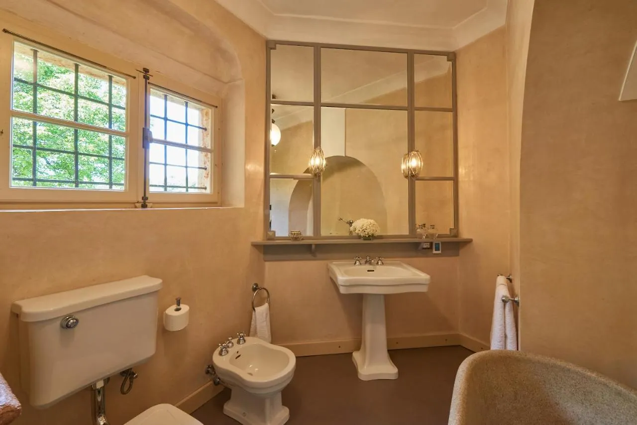 Torre Di Terzolan With Pool, Jacuzzi And Golf Putt Villa Verona Italia