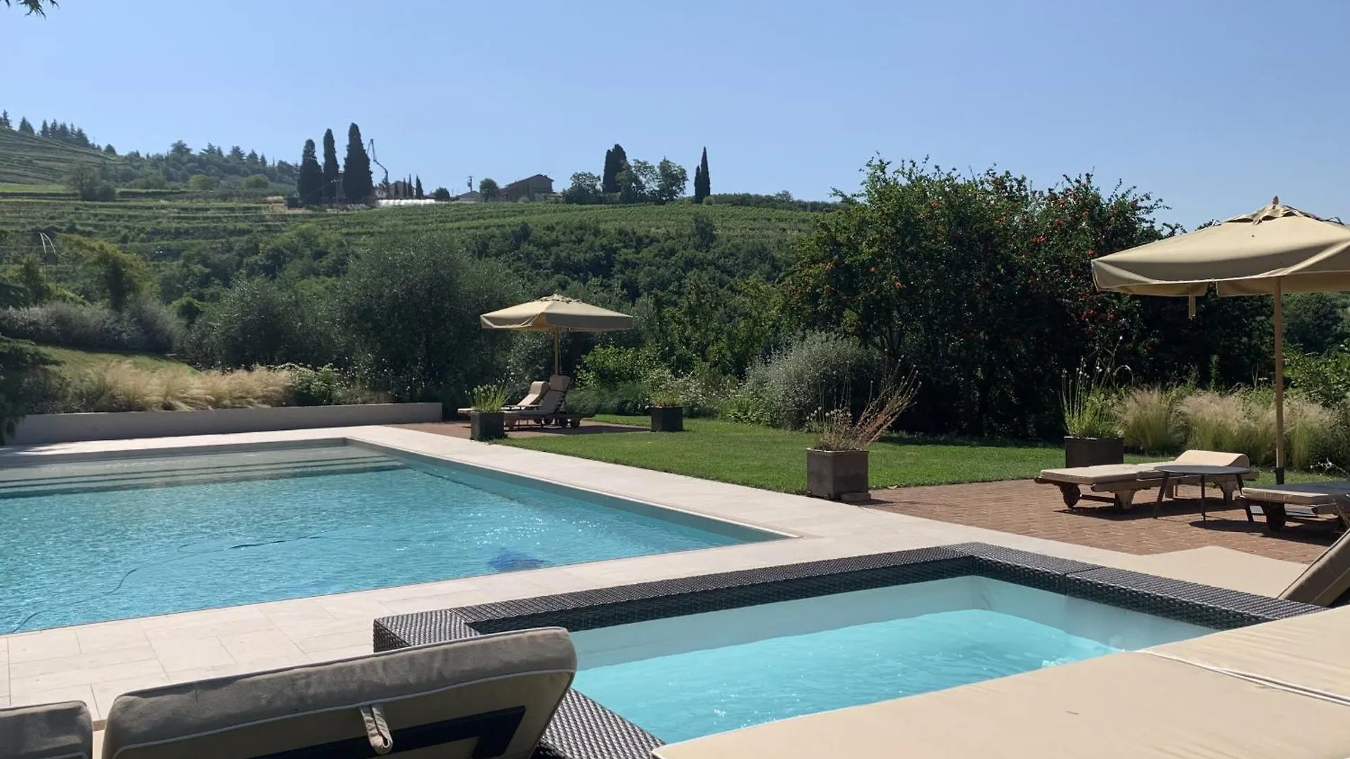 Torre Di Terzolan With Pool, Jacuzzi And Golf Putt Villa Verona